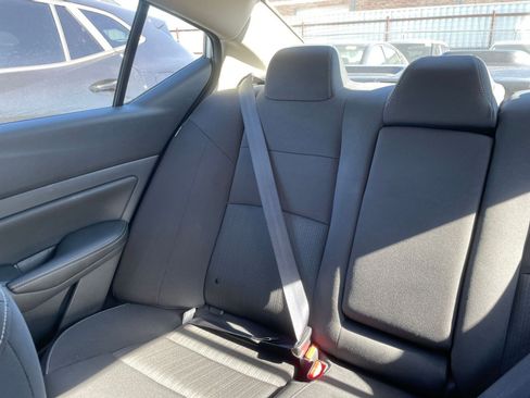 Used 2025 Nissan Altima 2.5 SV image 40