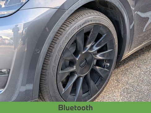 Used 2022 Tesla Model Y Long Range AWD/4WD image 6