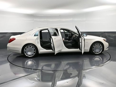 Used 2017 Mercedes-Benz Maybach S 600 image 41