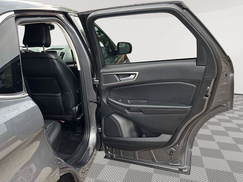 Used 2024 Ford Edge SEL AWD/4WD image 13
