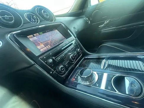 Used 2013 Jaguar XJ AWD image 12