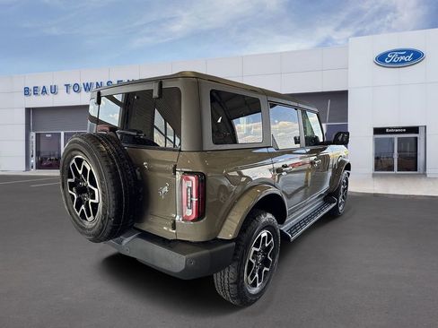New 2025 Ford Bronco Outer Banks image 3