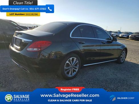 Used 2018 Mercedes-Benz C 300 Sedan image 4
