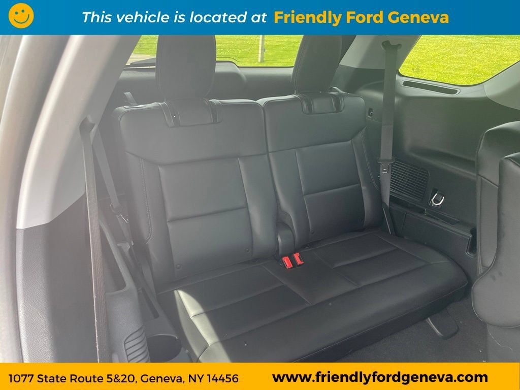 Used 2024 Ford Explorer XLT w/ Equipment Group 202A AWD/4WD image 34