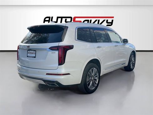 Used 2022 Cadillac XT6 Premium Luxury w/ Technology Package image 7