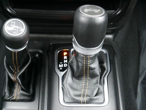 Used 2022 Jeep Wrangler Unlimited Sahara image 21