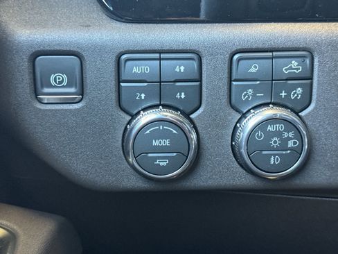 New 2026 GMC Sierra 2500 SLT w/ SLT Premium Package AWD/4WD image 30