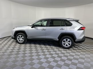 Used 2023 Toyota RAV4 LE video 2