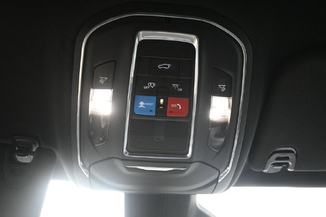 Used 2024 Jeep Wagoneer L Series II RWD image 20