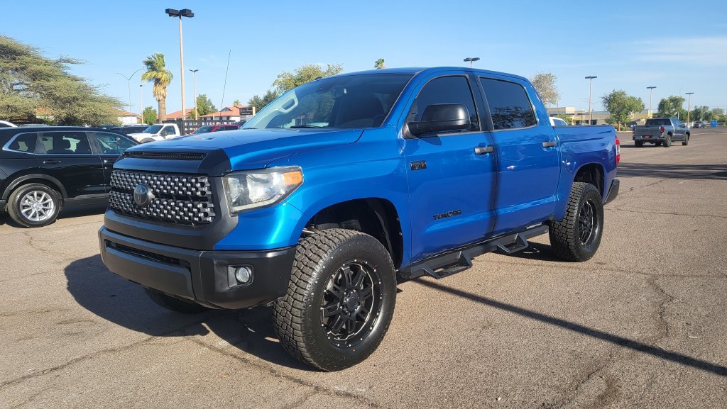 Used 2018 Toyota Tundra SR5 w/ SR5 Upgrade Package AWD/4WD image 4