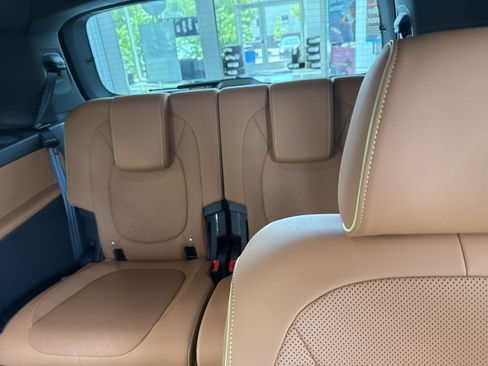 New 2025 Volkswagen ID. Buzz Pro S Plus image 17