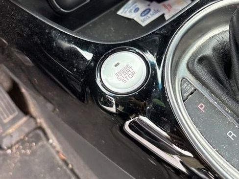 Used 2015 Kia Soul ! w/ Sun & Sound Package FWD image 10