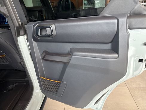 Used 2024 Ford Bronco Badlands image 15