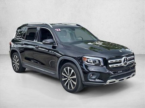 Used 2022 Mercedes-Benz GLB 250 image 3