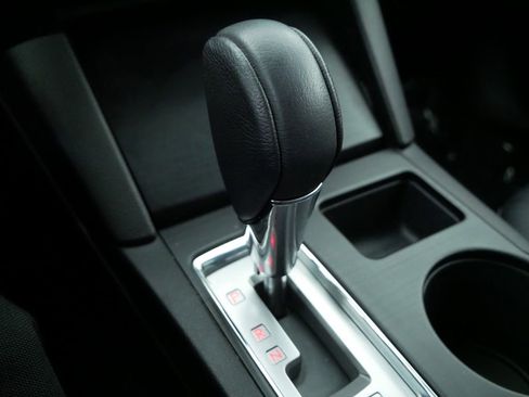 Used 2015 Subaru Outback 3.6R Limited image 25