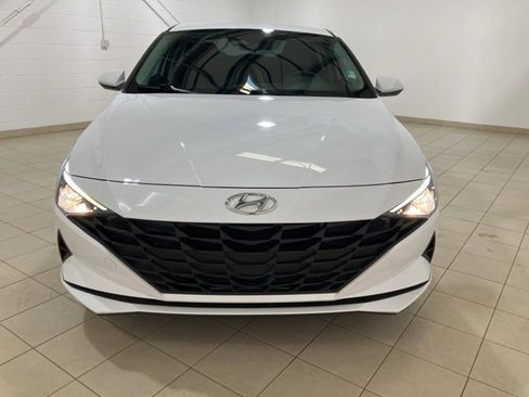Used 2022 Hyundai Elantra Blue image 8
