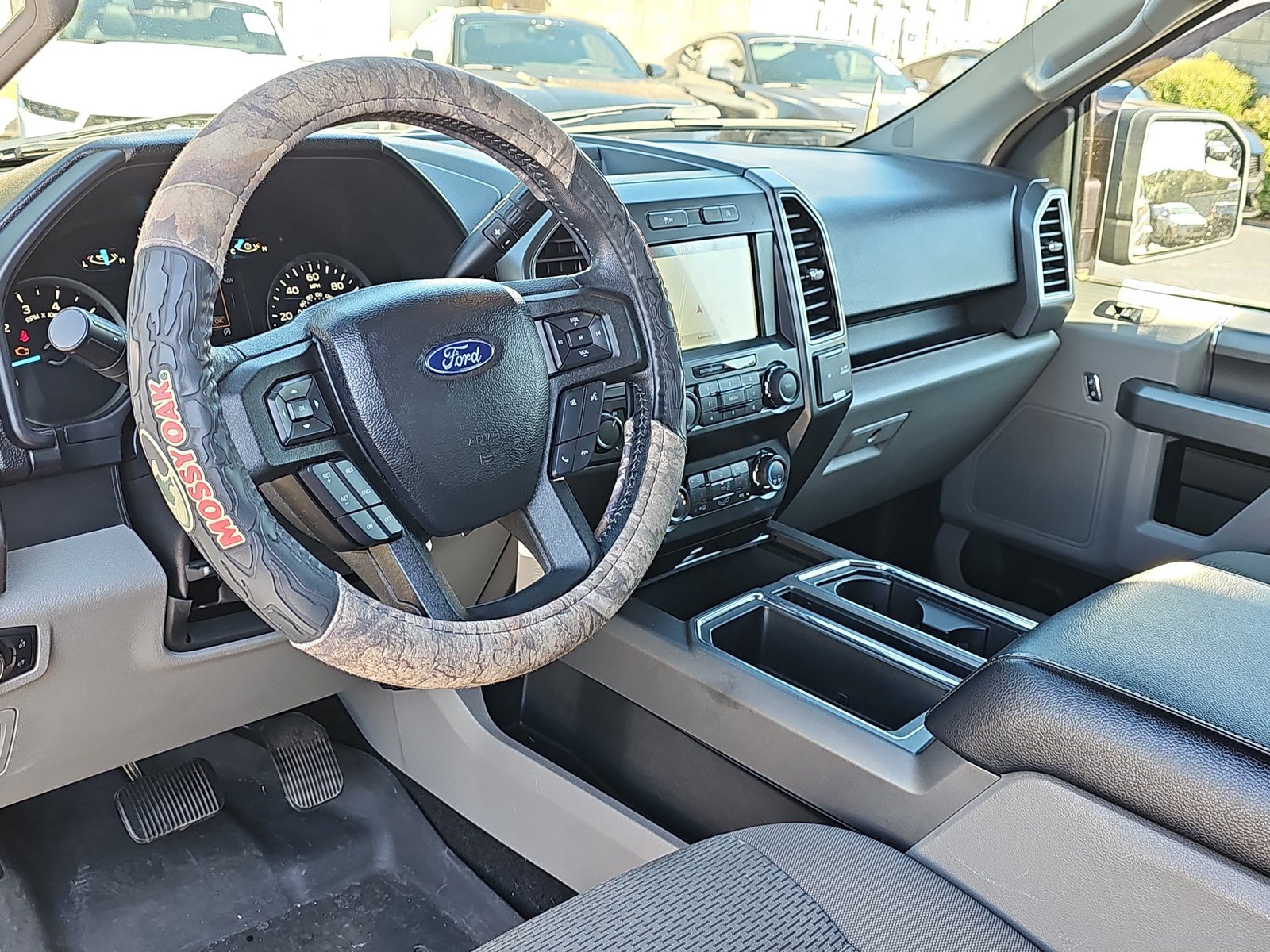 Used 2019 Ford F150 XLT w/ Equipment Group 302A Luxury AWD/4WD image 15