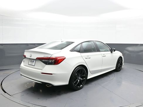 Used 2023 Honda Civic Sport image 6