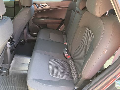 New 2025 Kia Sportage LX image 18