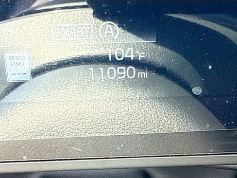 Used 2024 Kia Sportage EX FWD image 12