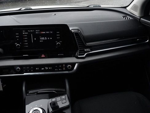 Used 2023 Kia Sportage LX image 24