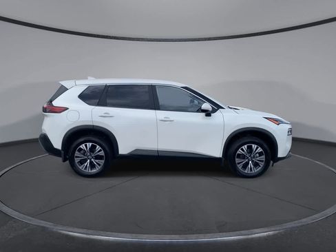 Used 2023 Nissan Rogue SV AWD/4WD image 2