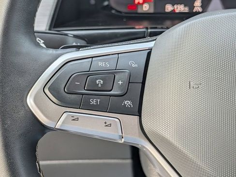 Used 2024 Volkswagen Atlas Cross Sport SE FWD image 22
