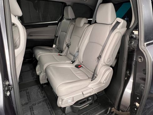Used 2018 Honda Odyssey EX-L image 14