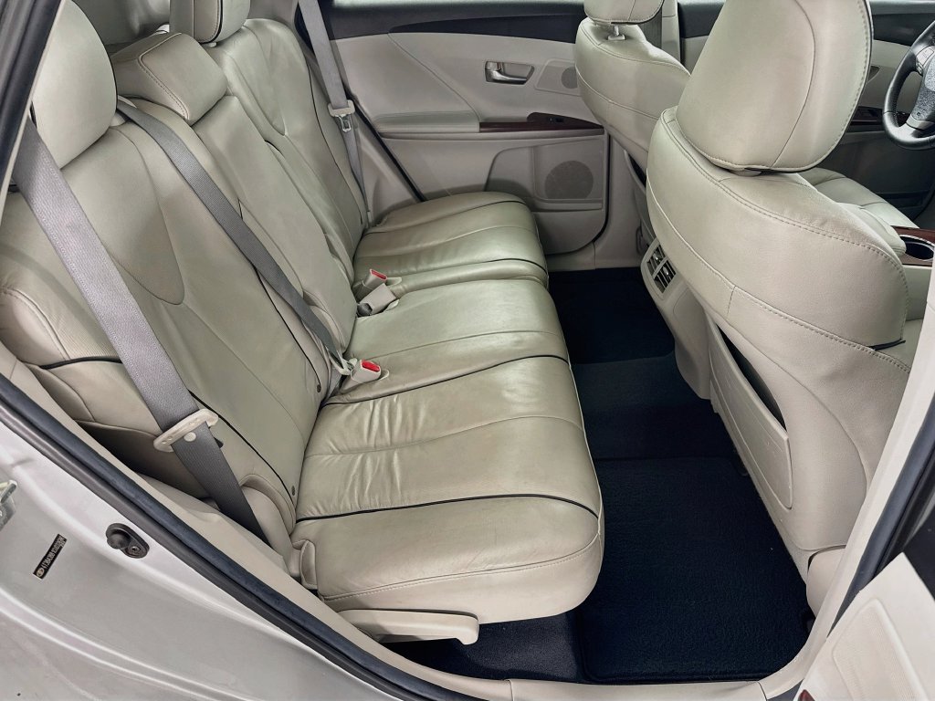 Used 2012 Toyota Venza XLE w/ XLE Premium Pkg AWD/4WD image 41