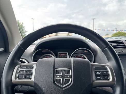 Used 2018 Dodge Journey Crossroad w/ Driver Convenience Group FWD image 23