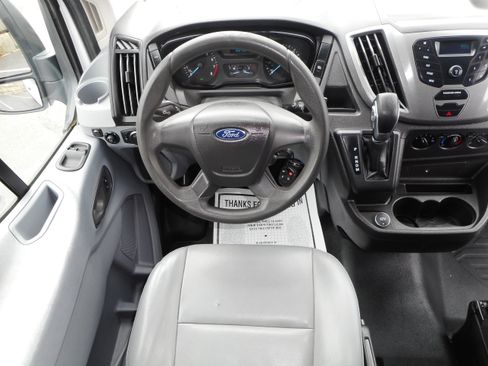 Used 2018 Ford Transit 250 130 Medium Roof RWD image 25