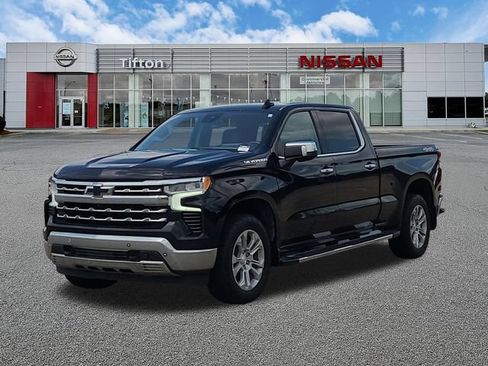 Used 2022 Chevrolet Silverado 1500 LTZ w/ Technology Package AWD/4WD image 3