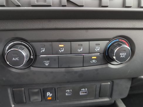 Used 2025 Nissan Frontier S image 23