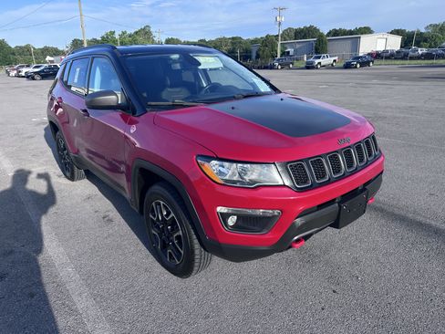 Used 2020 Jeep Compass Trailhawk AWD/4WD image 2