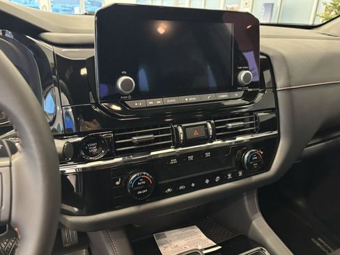 New 2025 Nissan Pathfinder Rock Creek image 17