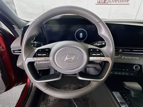 Certified 2025 Hyundai Elantra SEL FWD image 21