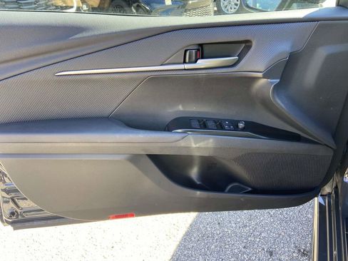 Used 2025 Toyota Camry SE w/ Multimedia Upgrade Package image 11