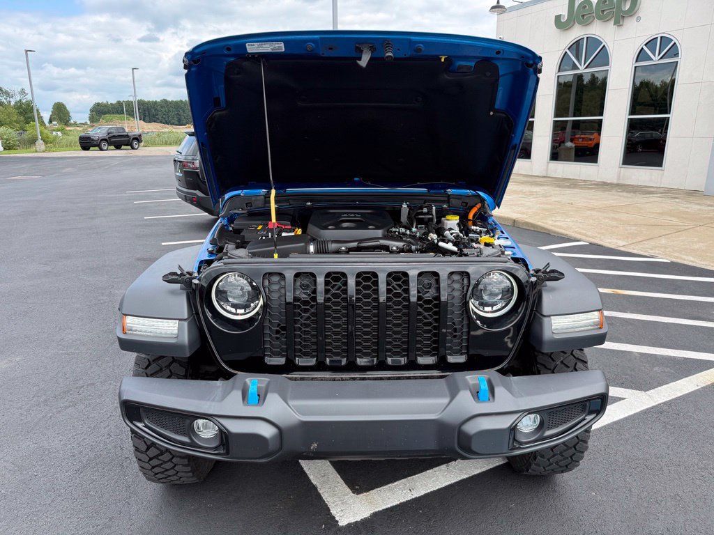 Used 2023 Jeep Wrangler Unlimited w/ Cold Weather Group AWD/4WD image 23
