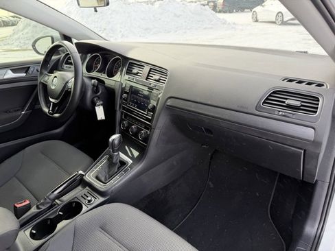 Used 2019 Volkswagen Golf S w/ Driver Assistance Package image 18