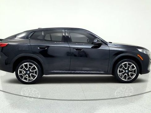 Used 2026 BMW X2 xDrive28i AWD/4WD image 10