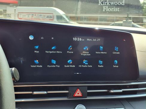 Used 2025 Hyundai Elantra SEL FWD image 7