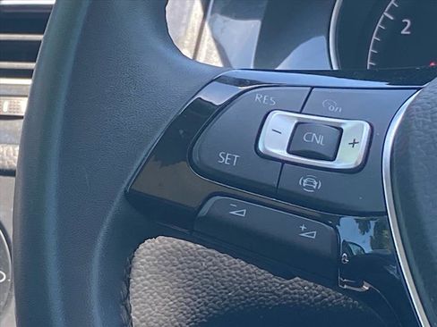 Certified 2020 Volkswagen Golf 4-Door FWD image 7