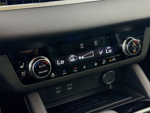 New 2026 Mitsubishi Outlander SEL FWD image 13