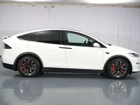 Used 2024 Tesla Model X Plaid image 13