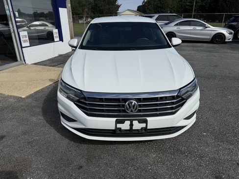 Used 2021 Volkswagen Jetta R-Line FWD image 4