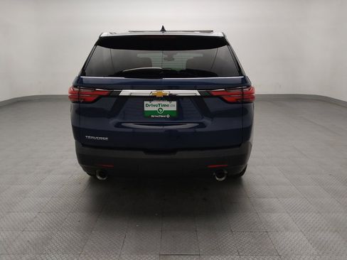 Used 2022 Chevrolet Traverse LS FWD image 7
