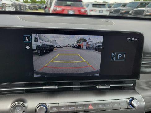 Used 2025 Hyundai Kona SEL FWD image 27
