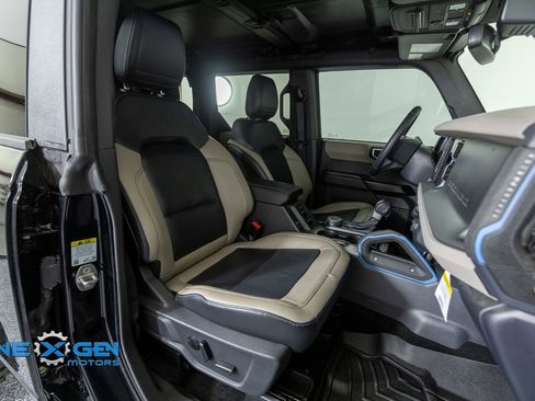 Used 2024 Ford Bronco Wildtrak image 42