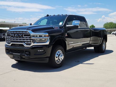 New 2026 RAM 3500 Limited AWD/4WD image 4