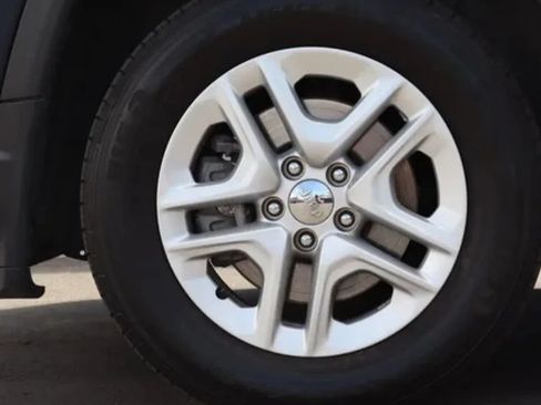 Used 2018 Jeep Compass Sport FWD image 5